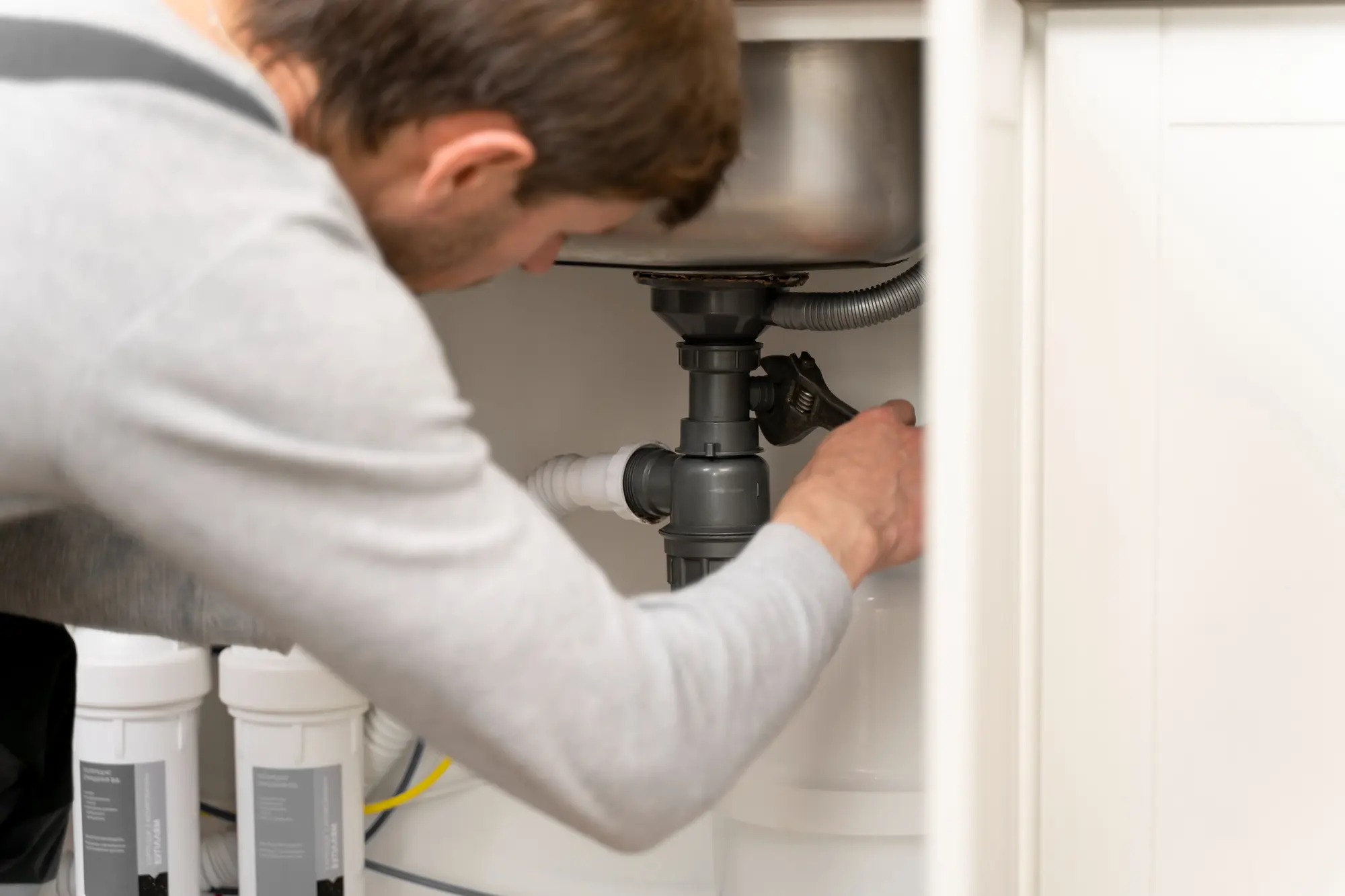 Card 01 repairing water leak
